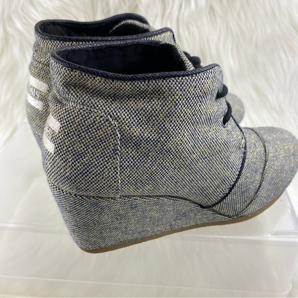 TOMS WEDGE LACEUP BOOTIES SIZE 8 WOMAN - Picture 6 of 10